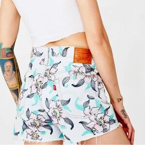 LEVI'S 501 Denim High Rise Cut Off Jean Shorts Cutoffs Floral Hella Bloom size31